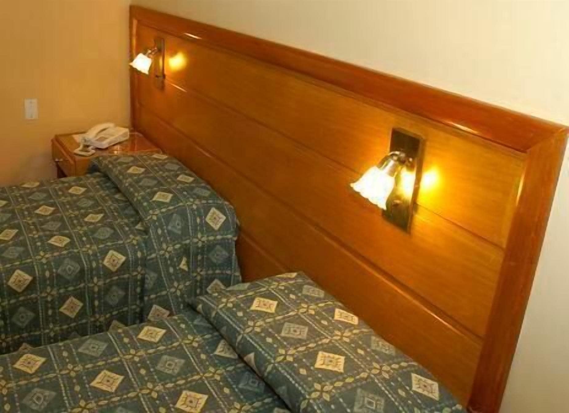 Hotel Provincial Mendoza Buitenkant foto