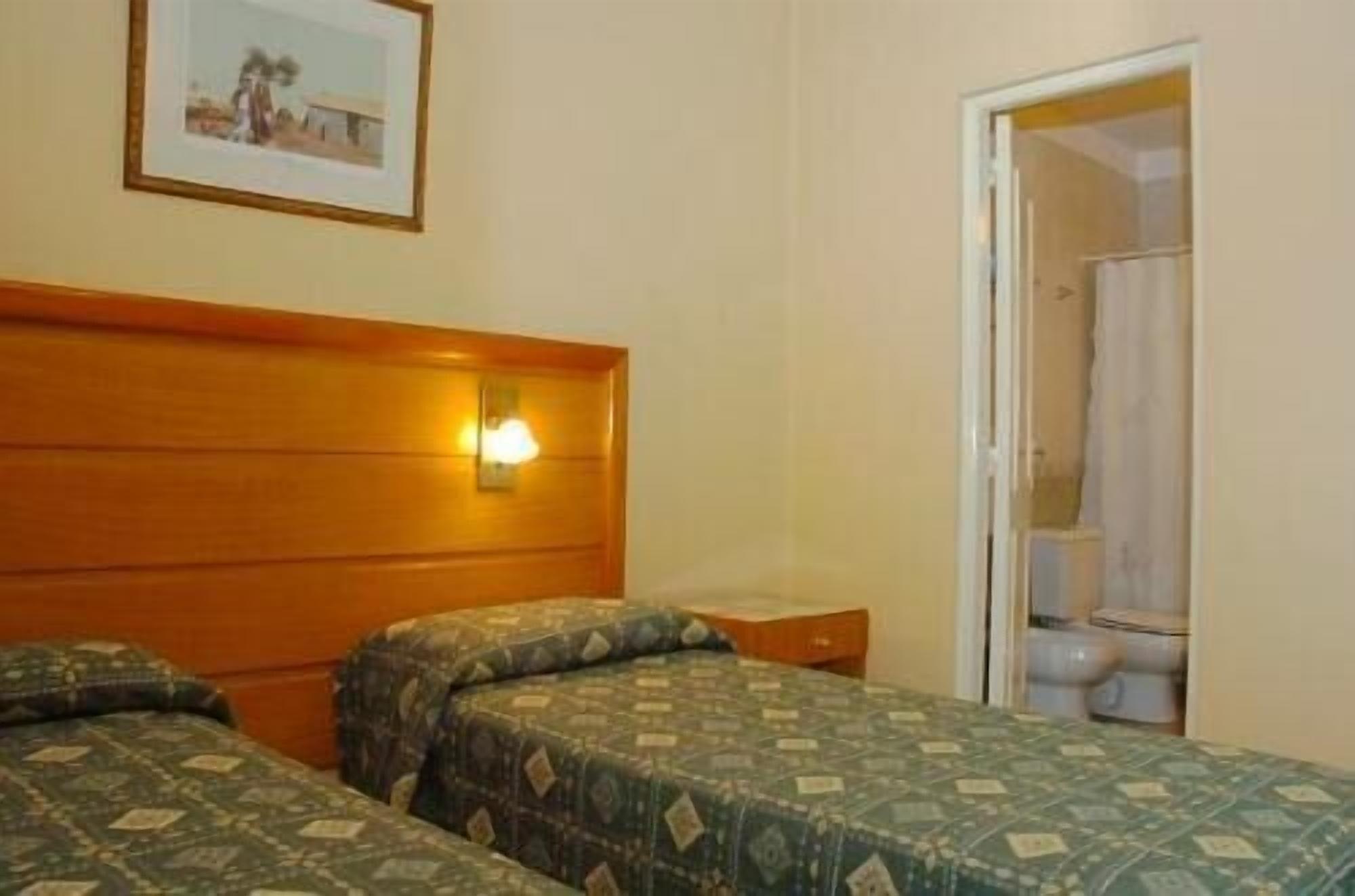 Hotel Provincial Mendoza Buitenkant foto