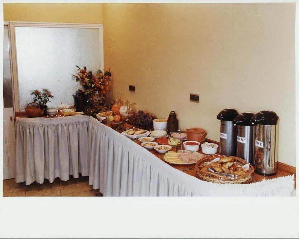 Hotel Provincial Mendoza Buitenkant foto